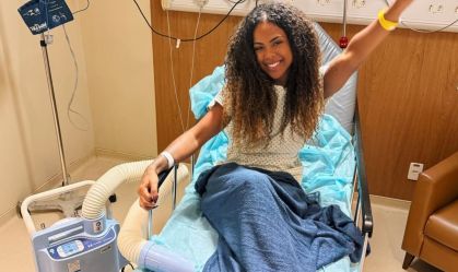 Marvvila remove tumor no ouvido após dores na região