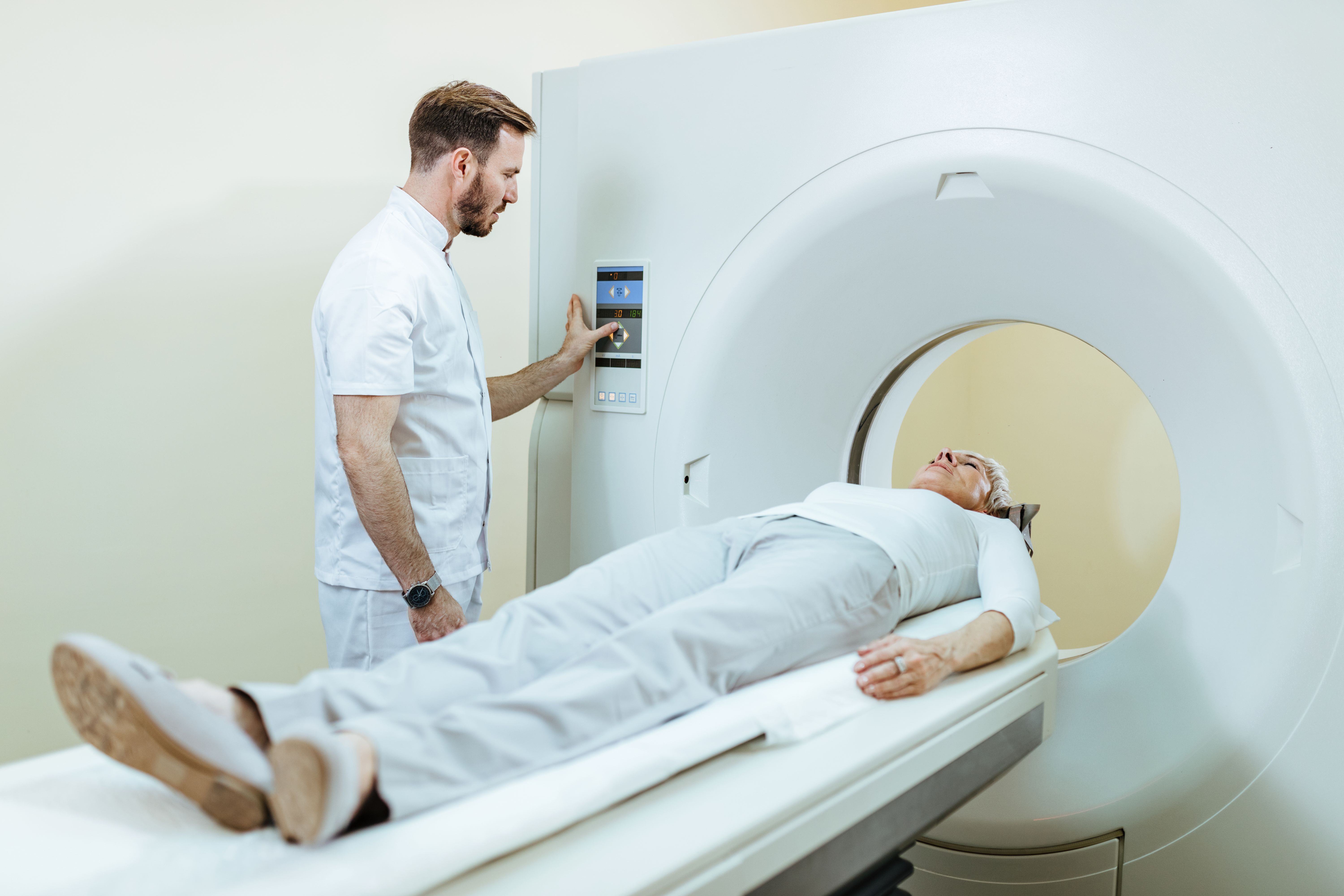Pacientes do Norte viajam mais para conseguir tratamento com radioterapia que no Sul