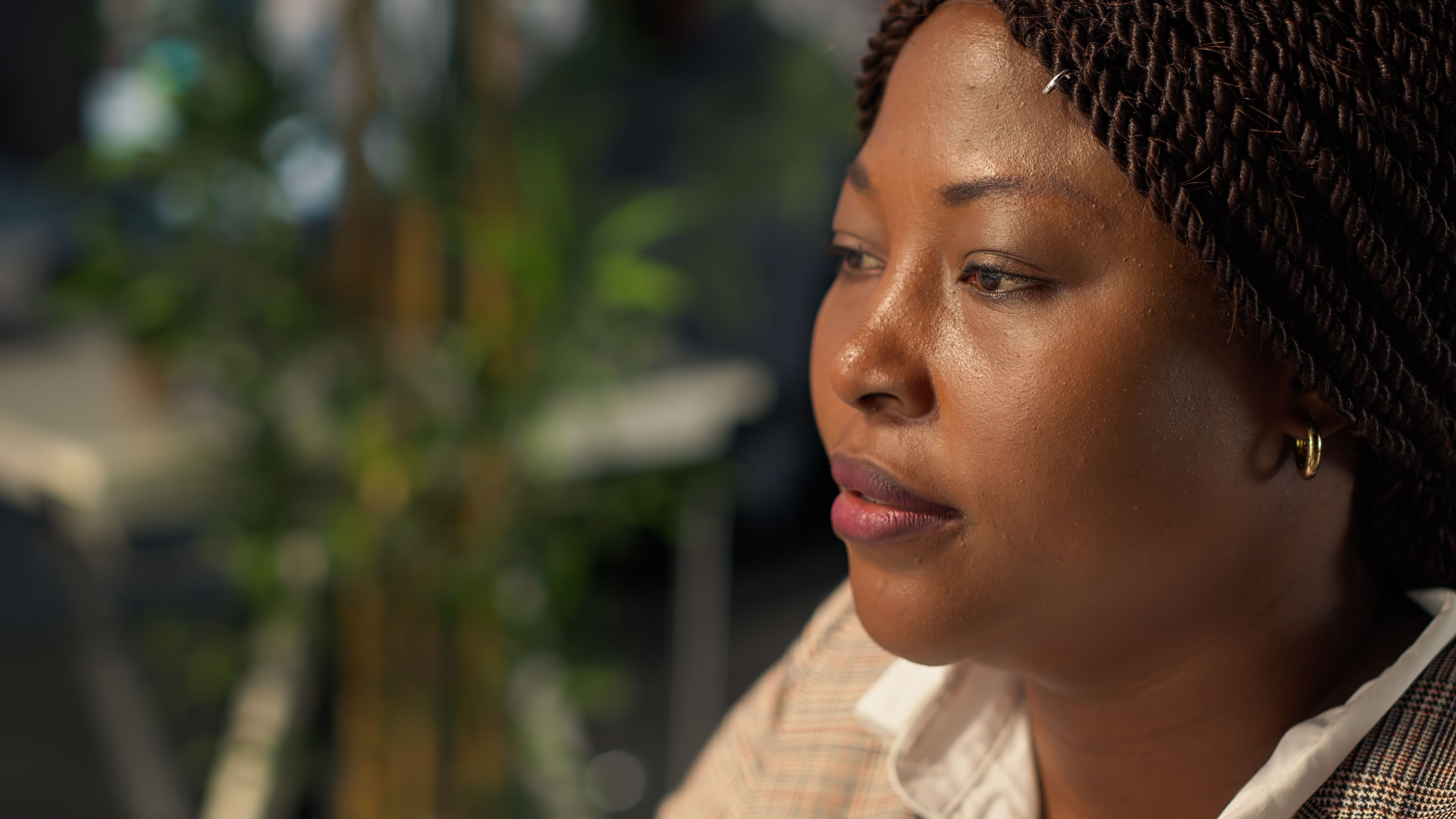 Sinais da menopausa aumentam vulnerabilidade da mulher negra, diz estudo