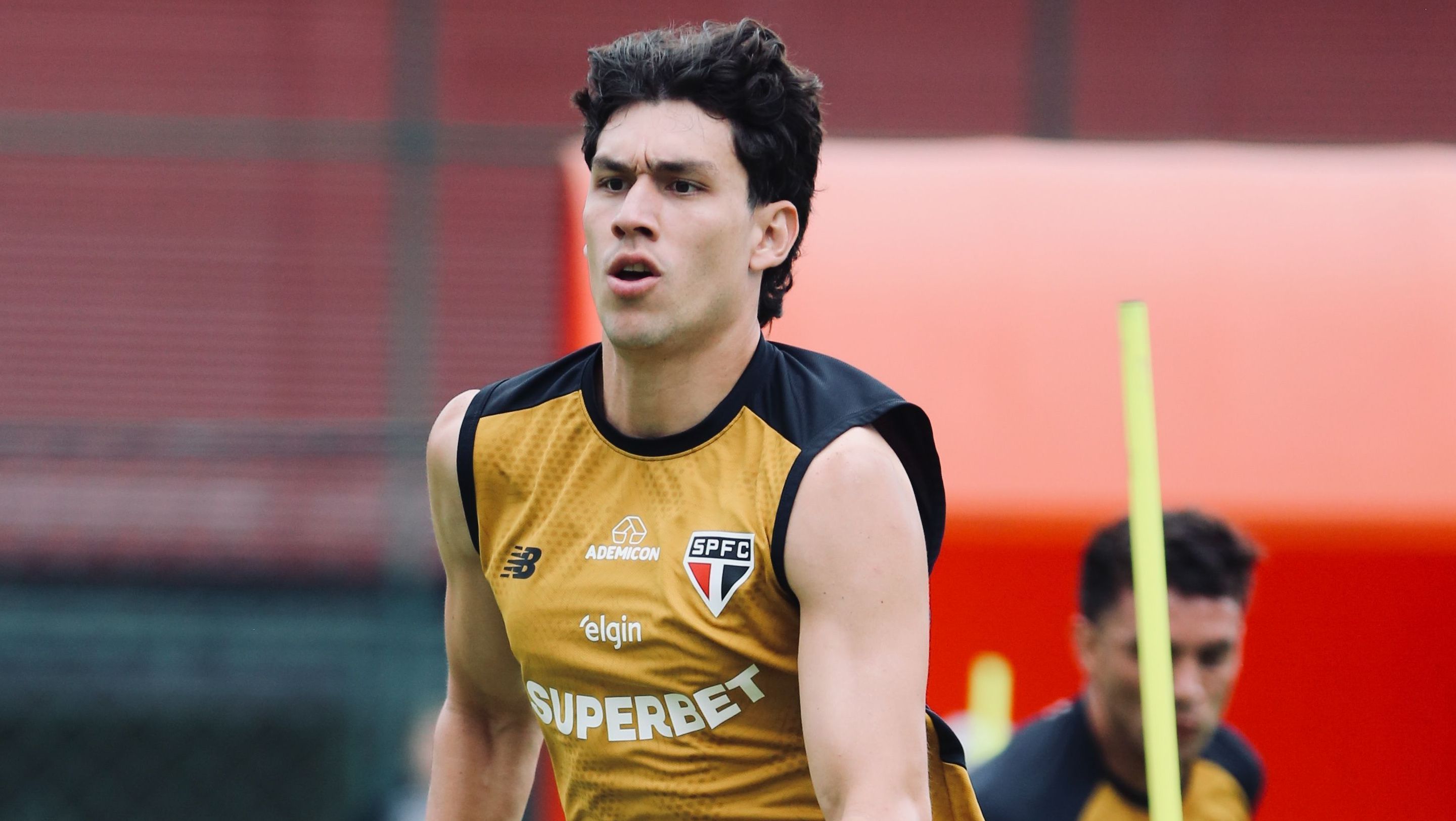 Ferraresi em treino do São Paulo