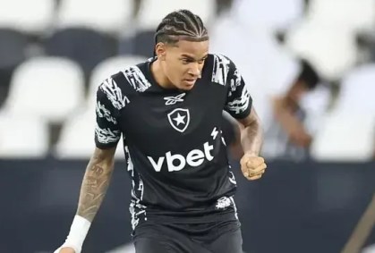 Newton assina contrato, e São Paulo fecha com volante do Botafogo