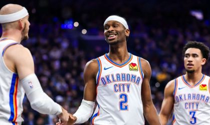 Jogadores do OKC comemorando