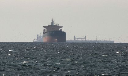 Navios-tanque no Golfo perto do Estreito de Ormuz