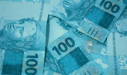 Pagamentos de abril serão efetuados em dois dias úteis, de acordo com regras da CLT