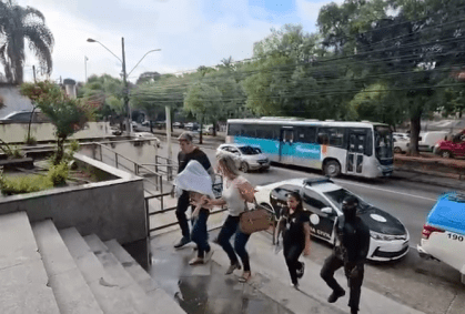 Filha de chefe do CV é presa por abrigar suspeitos de atirar em advogada