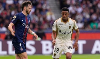 Lance de PSG x Lens pelo Campeonato Francês