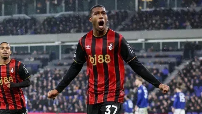 Herói do tetra, Romário indica possível “sucessor’ na Seleção Brasileira