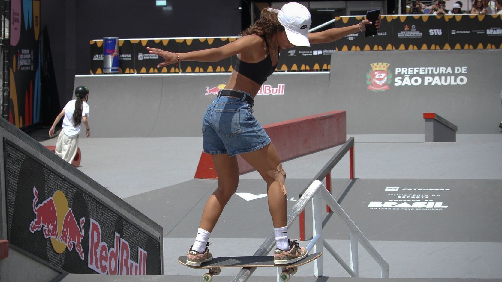 Rayssa Leal se classifica para a semifinal do Street Feminino do Mundial de Skate, etapa São Paulo, que acontece no Parque Cândido Portinari