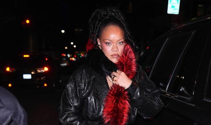 Casa de Rihanna foi alvo de um tiroteio no domingo (8)
