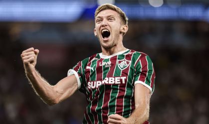 Castillo comemora gol do Fluminense contra o Atlético-MG, no Maracanã