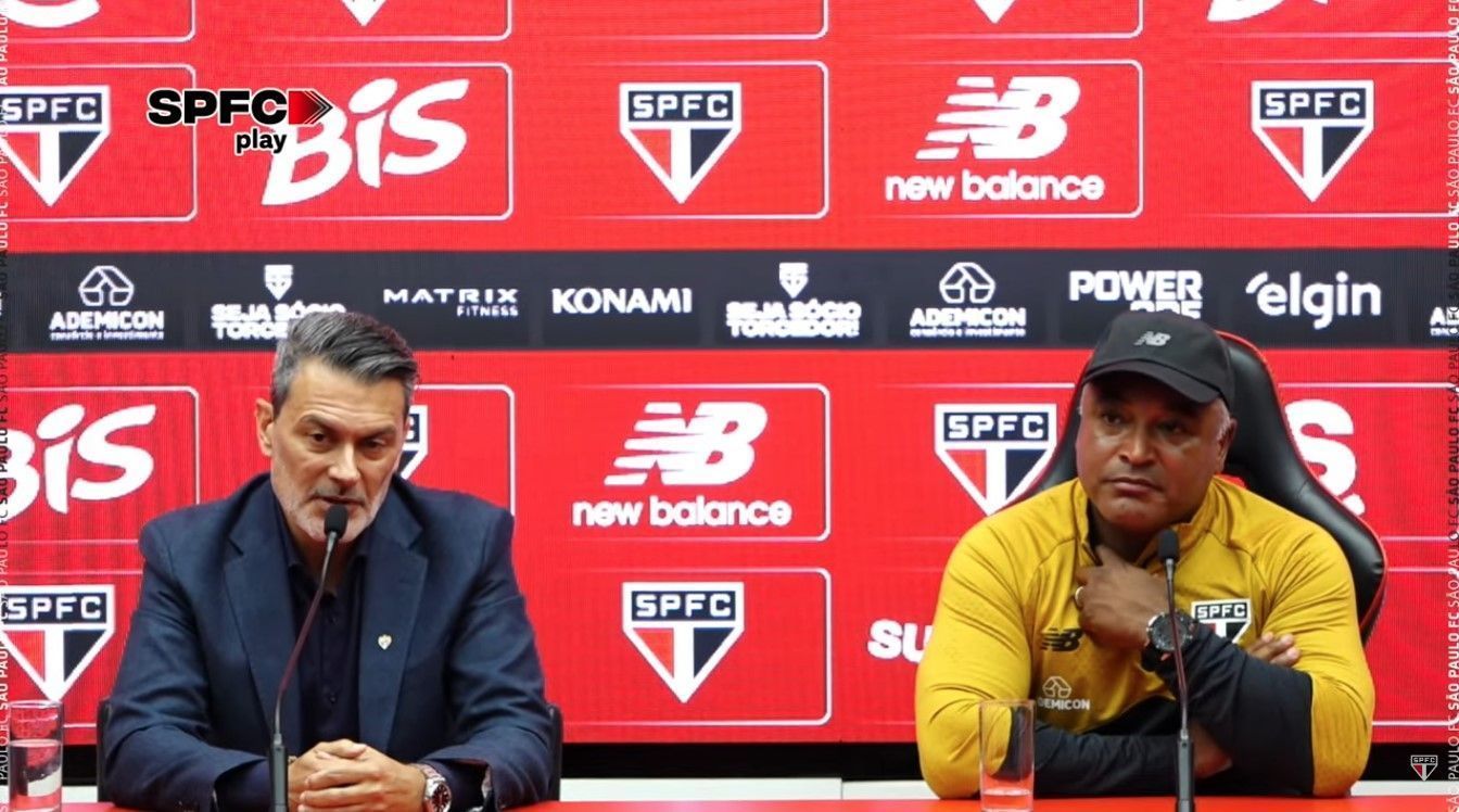 Rui Costa junto de Roger Machado