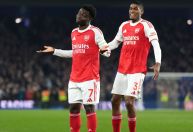 Arsenal ganha “frango”, vence Brighton e volta a disparar na Premier League
