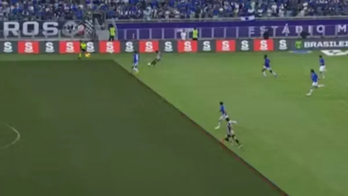 Arbitragem anulou gol do Santos com auxílio do VAR