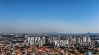 Fim da escala 6x1 vai encarecer imóveis, diz Abrainc