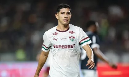 Savarino em ação pelo Fluminense.