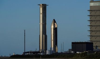 Foguete e instalações da SpaceX em Starbase, Texas, EUA, em 25 de março de 2026