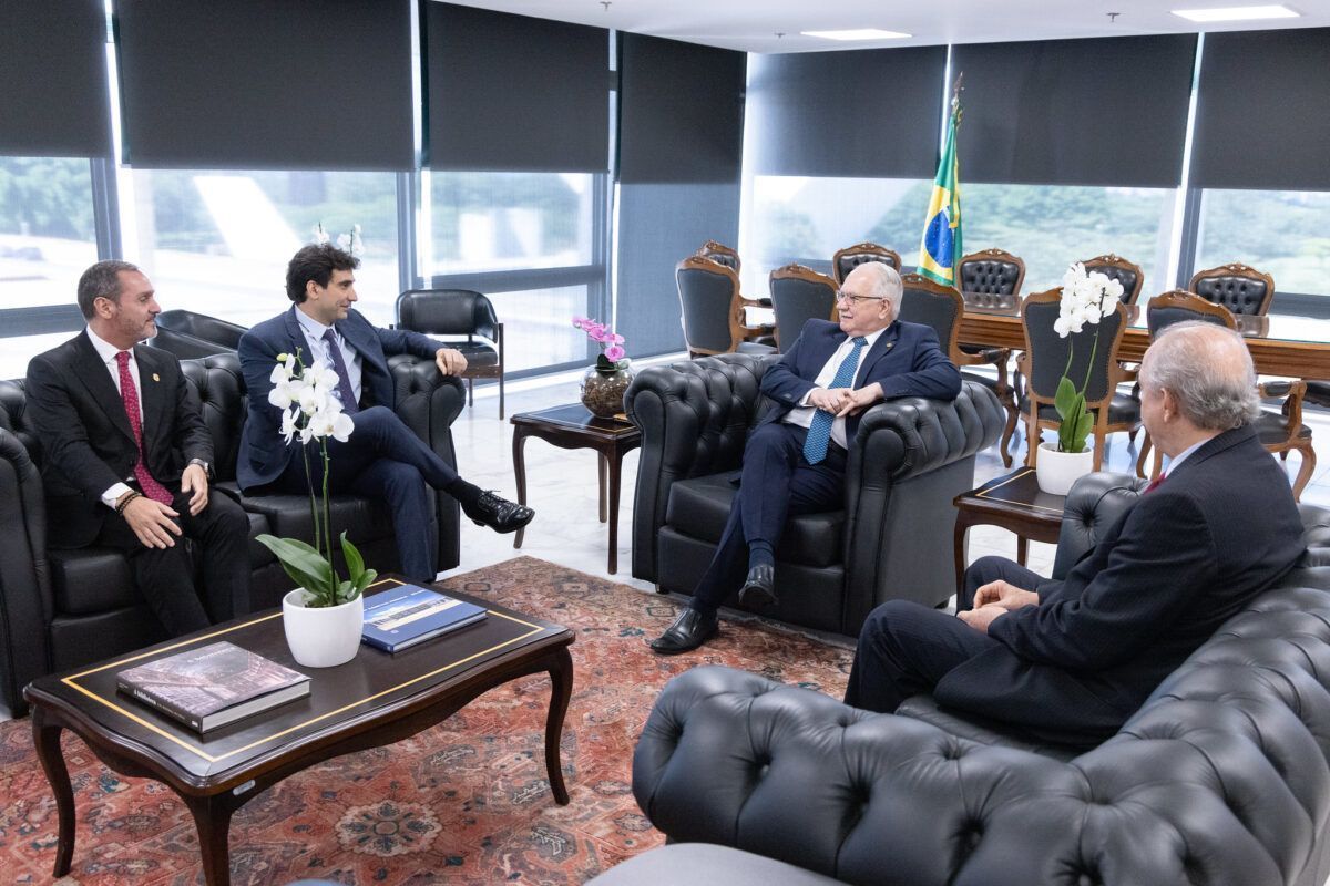 Presidentes do Banco Central, Gabriel Galípolo, do STF, Edson Fachin, do BNDES, Aloizio Mercadante, e o diretor-geral da PF, Andrei Rodrigues