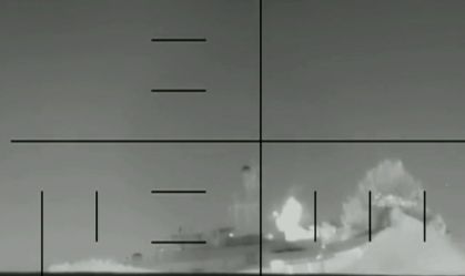 O Pentágono divulgou um vídeo do ataque mostrando um navio sofrendo uma enorme explosão na popa, bem como o que pareciam ser imagens estáticas mostrando o navio afundando. Submarino americano afundou navio de guerra iraniano em águas internacionais.