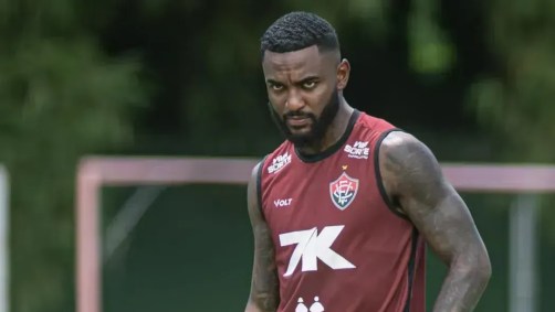Ramon durante treino do Vitória