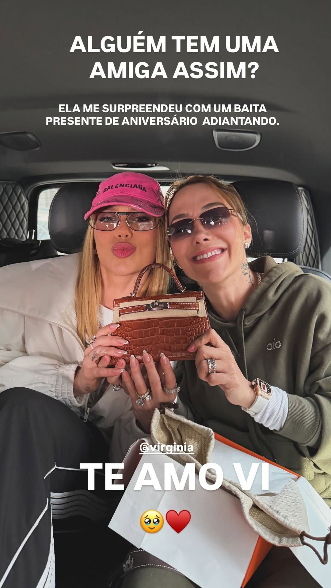 Virginia presenteia sua sócia Samara Pink com bolsa avaliada em mais de R$ 400 mil • Instagram/Samara Pink