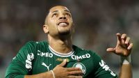 Abel faz reflexão e manda recado a Vitor Roque no Palmeiras: "Sorria mais"