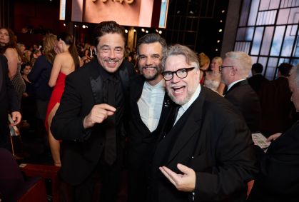 Guillermo Del Toro e Wagner Moura posam juntos após o Oscar 2026
