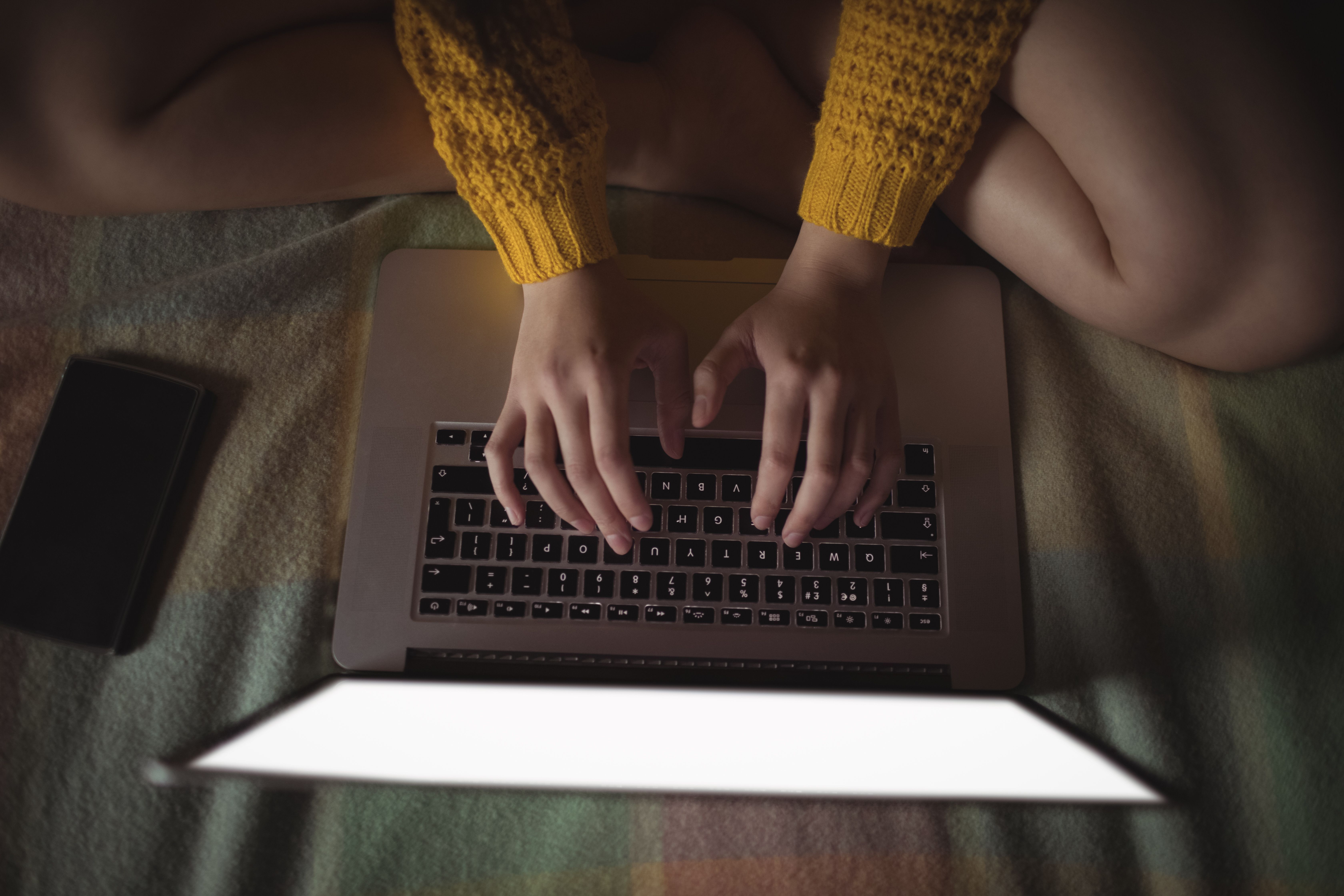 Imagem de destaque do post: Sites pornôs são acusados de violar regras de tecnologia na União Europeia