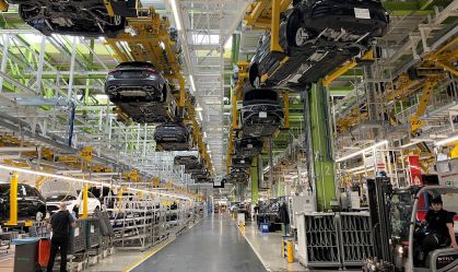 Fábrica da Mercedes-Benz em Rastatt, Alemanha, em 04/06/2025