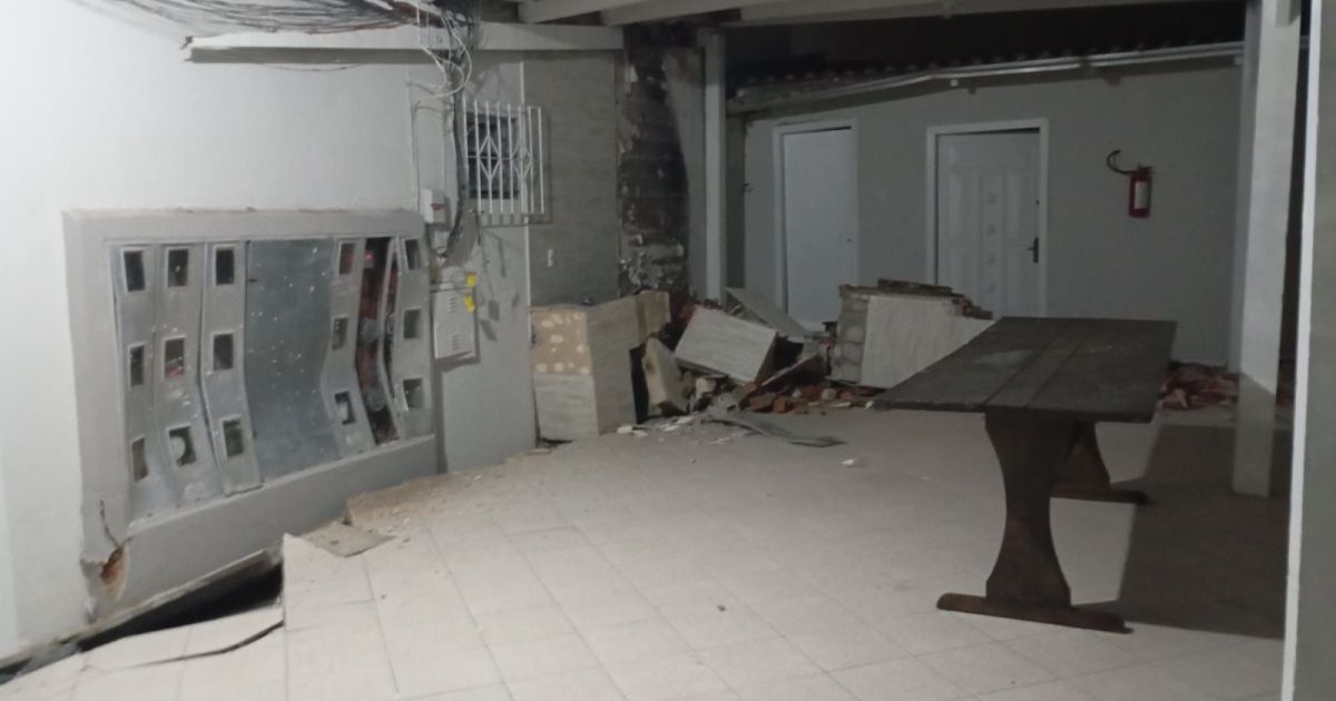 Vídeo: prédio afunda, fere moradores e precisa ser evacuado em Itajaí (SC)