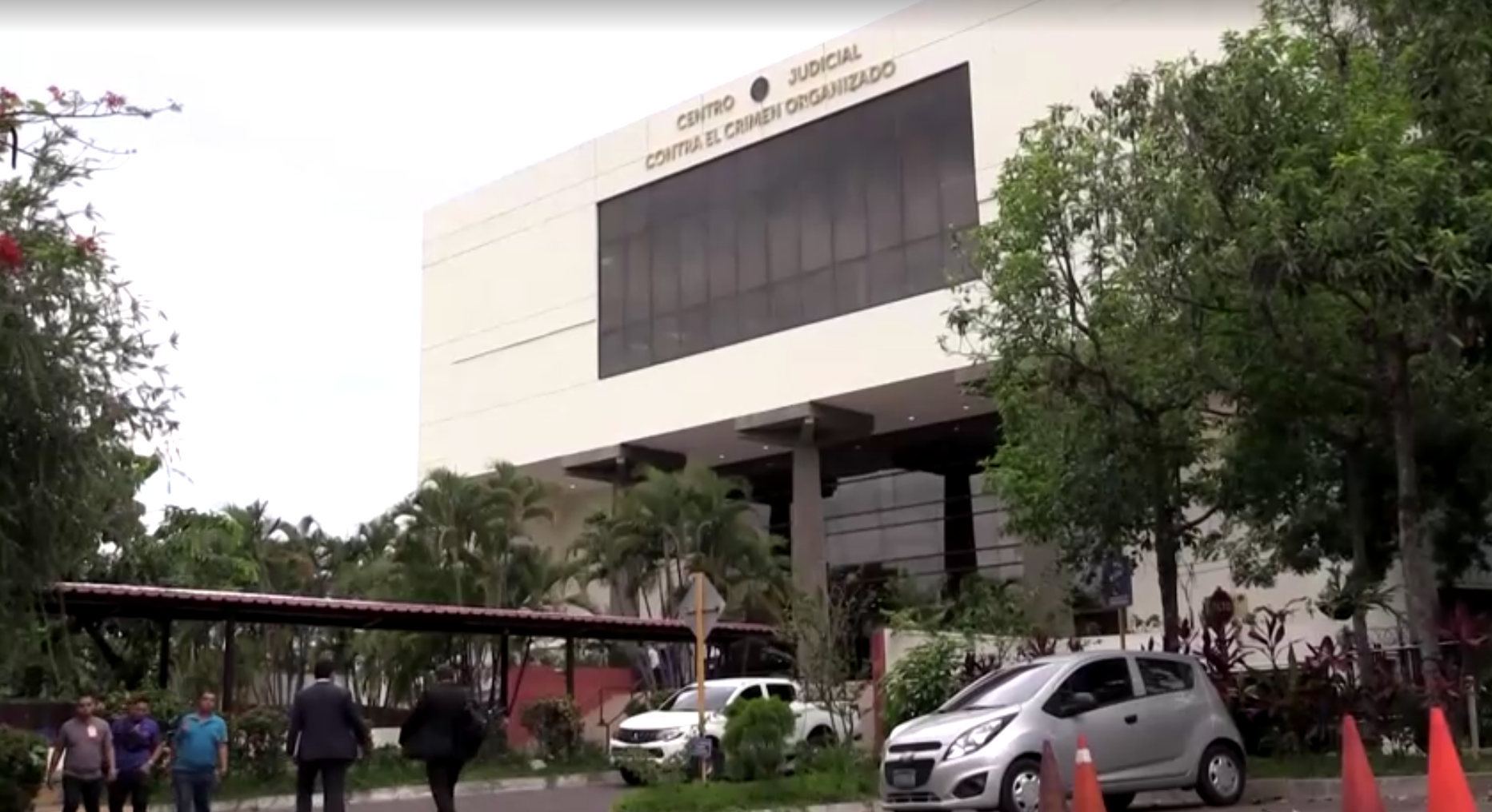 Exterior do Centro Judicial Integrado de Soyapango, em El Salvador