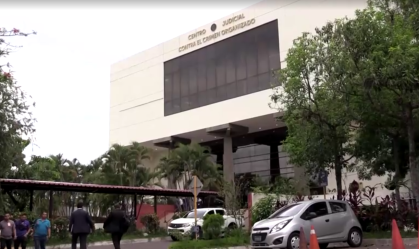 Exterior do Centro Judicial Integrado de Soyapango, em El Salvador