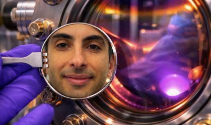 Babak-Bakhit-em-seu-laboratório