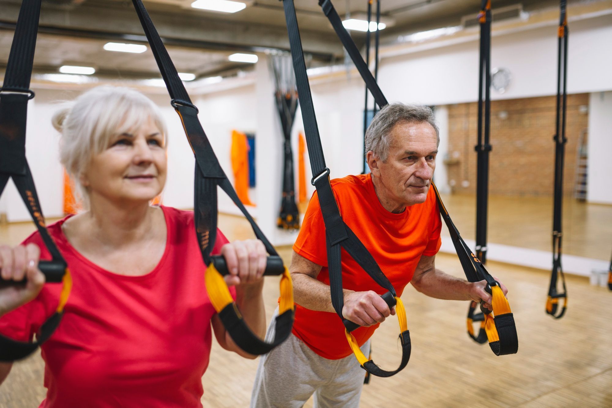 Revisão defende que exercício excêntrico é seguro e eficaz para idosos • Freepik