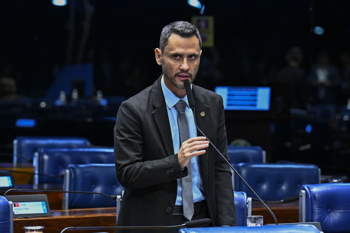 Com promessa de mulher na vice, MDB lança candidatura de Gabriel Azevedo