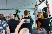 Tarcísio critica "liderança envelhecida" do país durante evento em SP