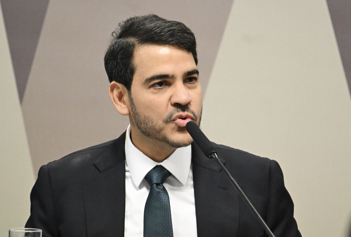 O Grande Debate: Lulinha ou Dark Horse, qual caso pesará mais nas eleições?