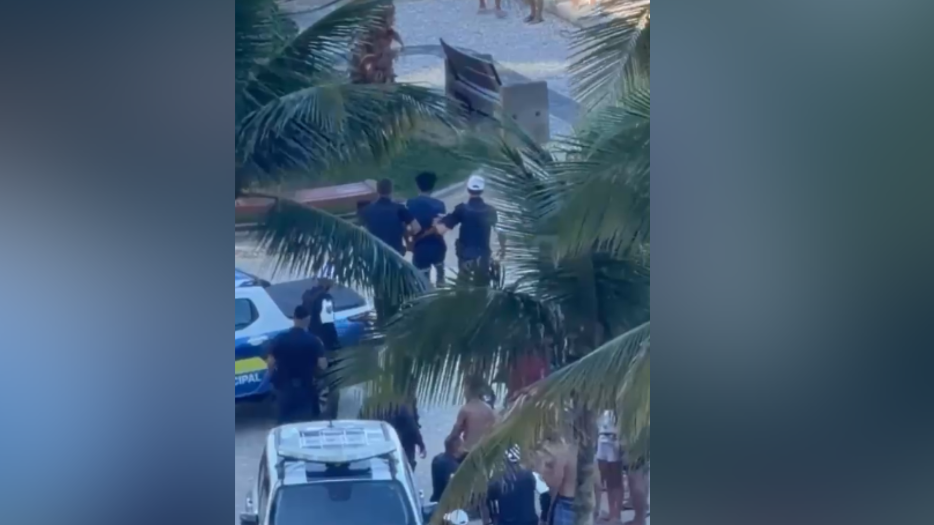 ADOLESCENTE AGREDIDO APÓS FURTO