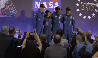 ASTRONAUTAS ARTEMIS II APÓS RETORNO