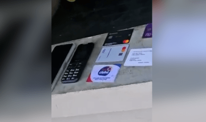 Celulares e cartões apreendidos