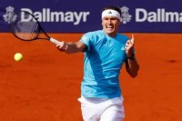 Zverev leva susto, mas se recupera com pneu em Cerúndolo no ATP de Munique