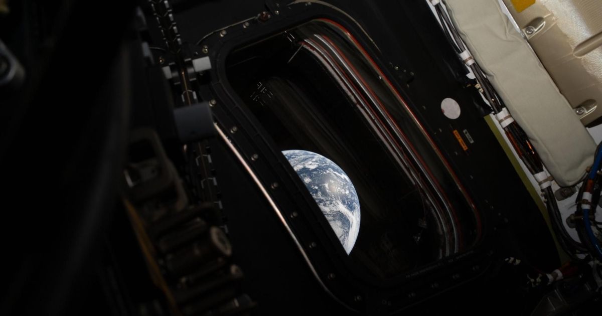 Outlook deu problema durante a Artemis II? Entenda o que aconteceu
