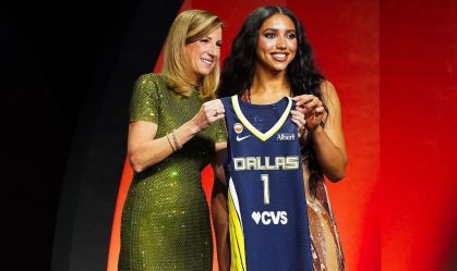 Dallas Wings selecionou Azzi Fudd