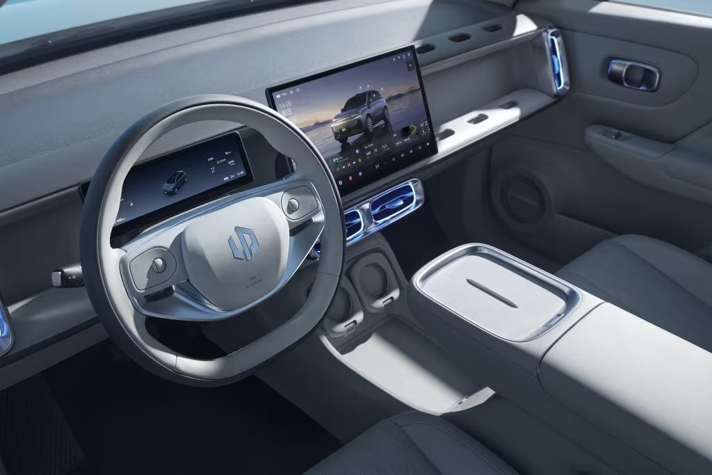 Interior do novo Leapmotor B10 • Divulgação