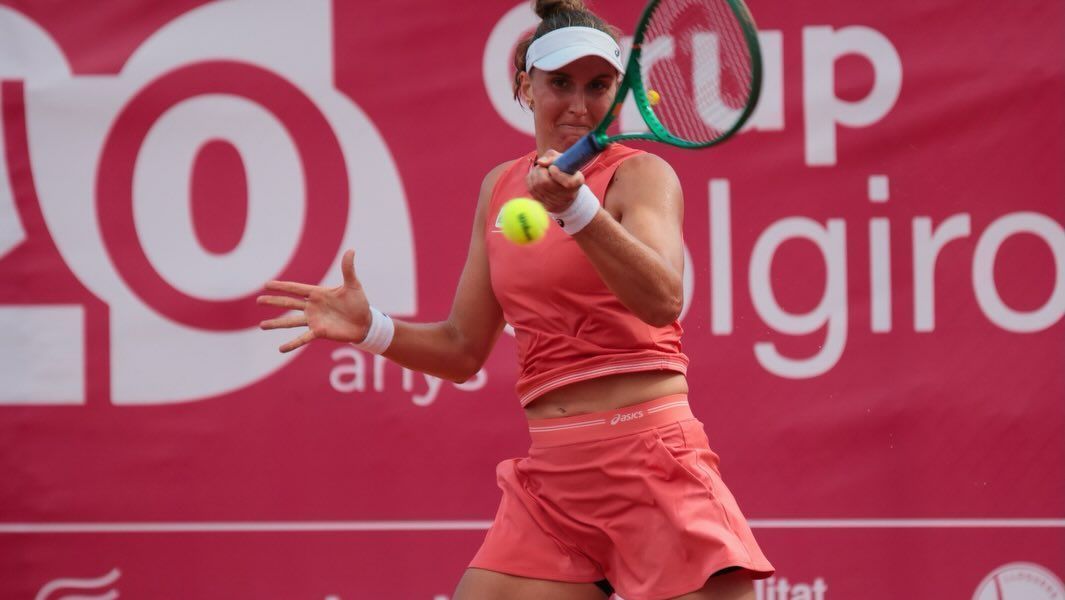 Bia Haddad em ação em um WTA 125