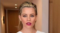 Elizabeth Banks revela ter feito 9 fertilizações in vitro para ter filhos