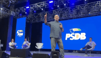 Ciro Gomes diz que decide em maio se disputa Presidência ou Ceará