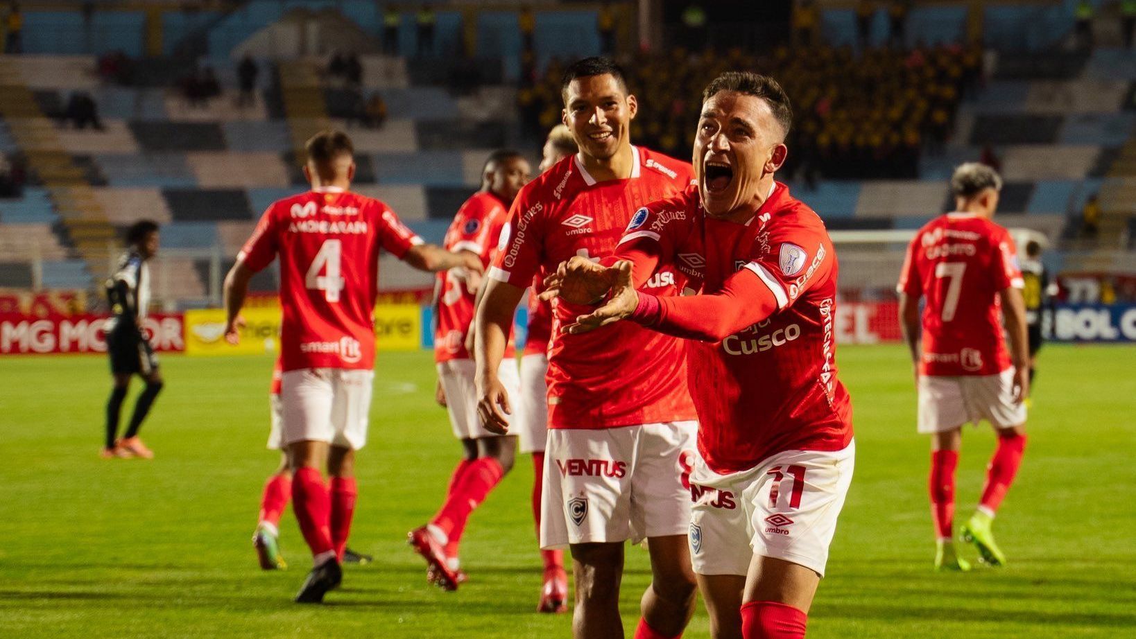 Cienciano fez o dever de casa e venceu o Atlético-MG