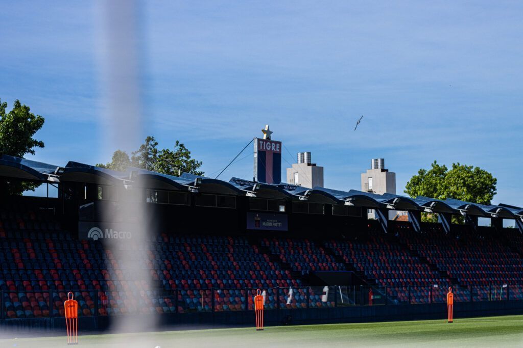 Estádio José Dellagiovanna, do Tigre, conhecido como Coliseo de Victoria
