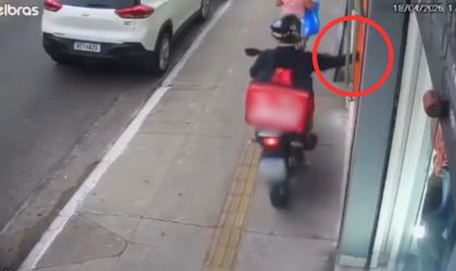 ROUBO-MOTO-CELULAR-CALÇADA