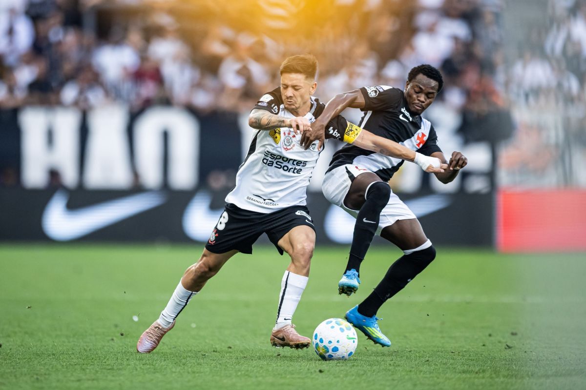 Internacional x Botafogo: escalações e onde assistir ao jogo do Brasileirão